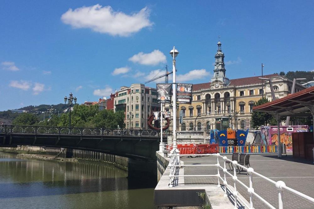 Lux Cityhall + Parking Bilbao Kültér fotó