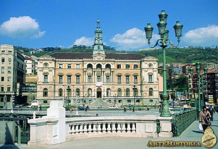 Lux Cityhall + Parking Bilbao Kültér fotó